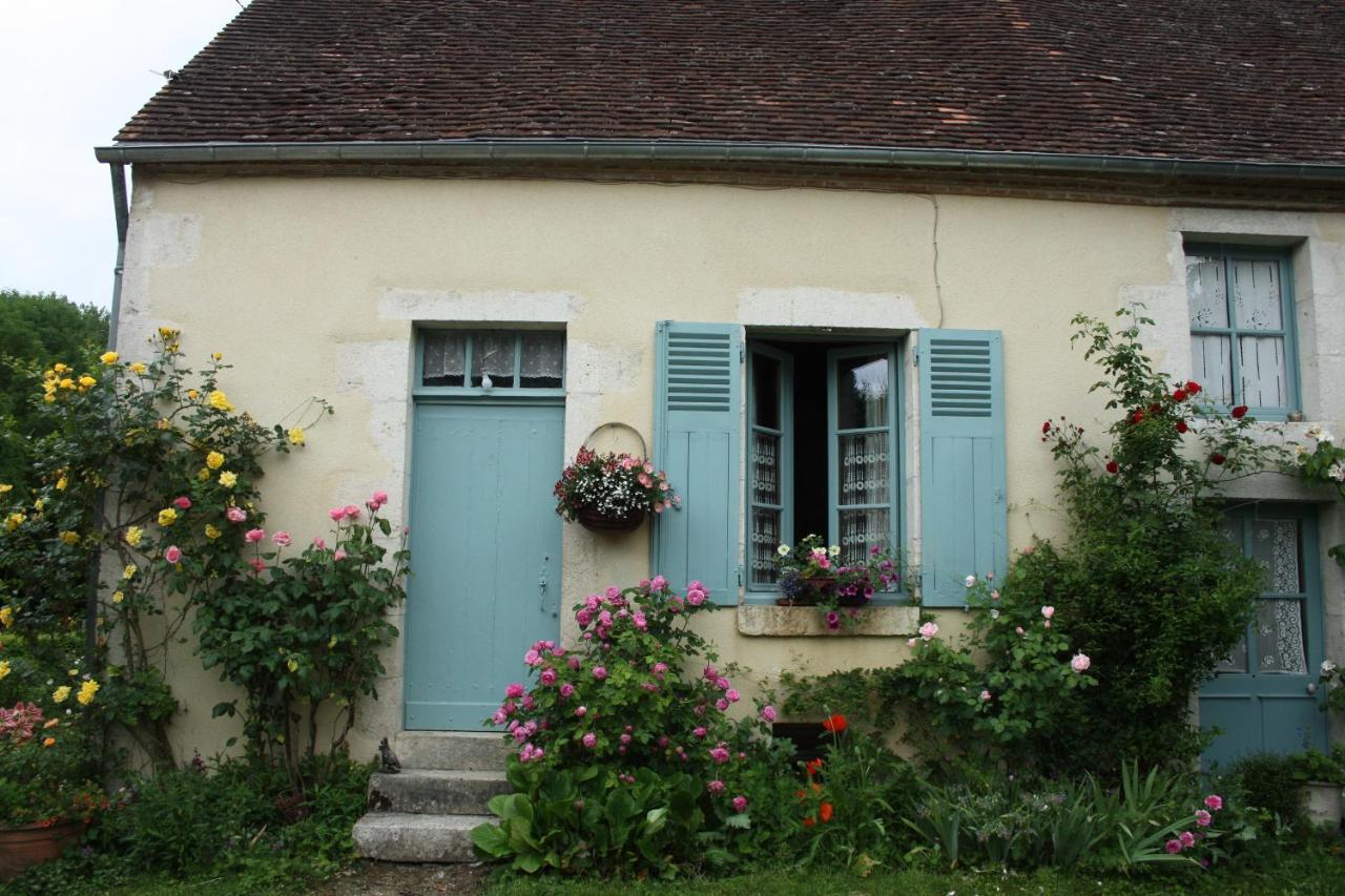 Petite Maison Berrichonne Charost Exterior photo