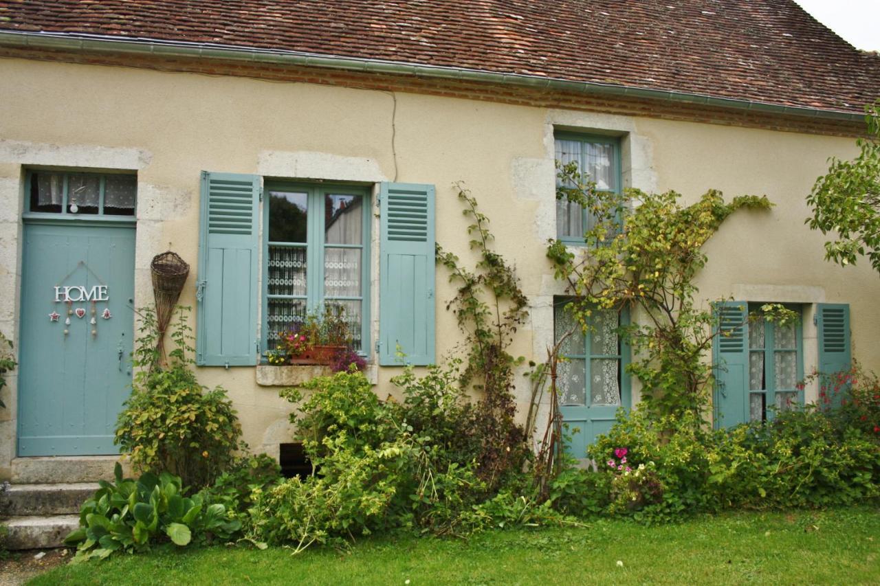 Petite Maison Berrichonne Charost Exterior photo